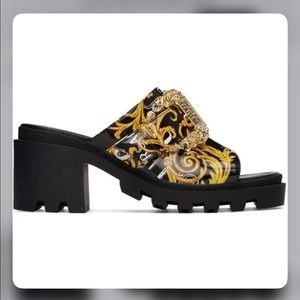 VERSACE JEANS COUTURE BLACK & GOLD WINNY HEELED SANDALS Size 6